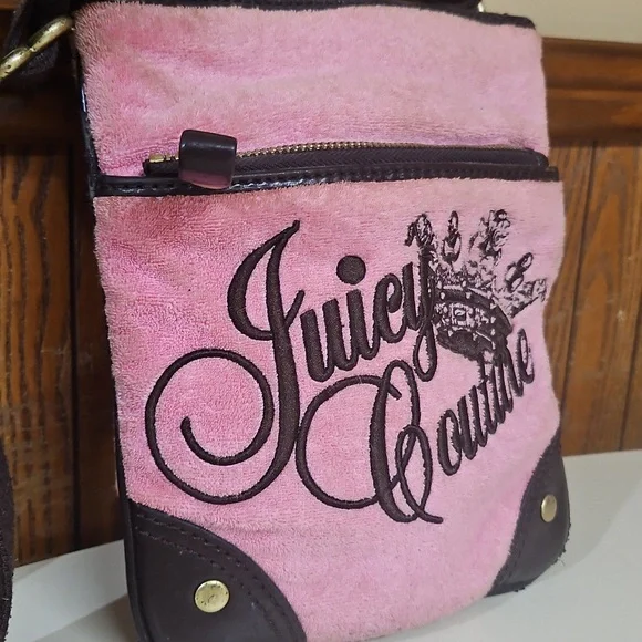Juicy Couture 🥳 HOST PIC🥳 y2k Velour Crown Juicy Small Crossbody Bag - Picture 4 of 17